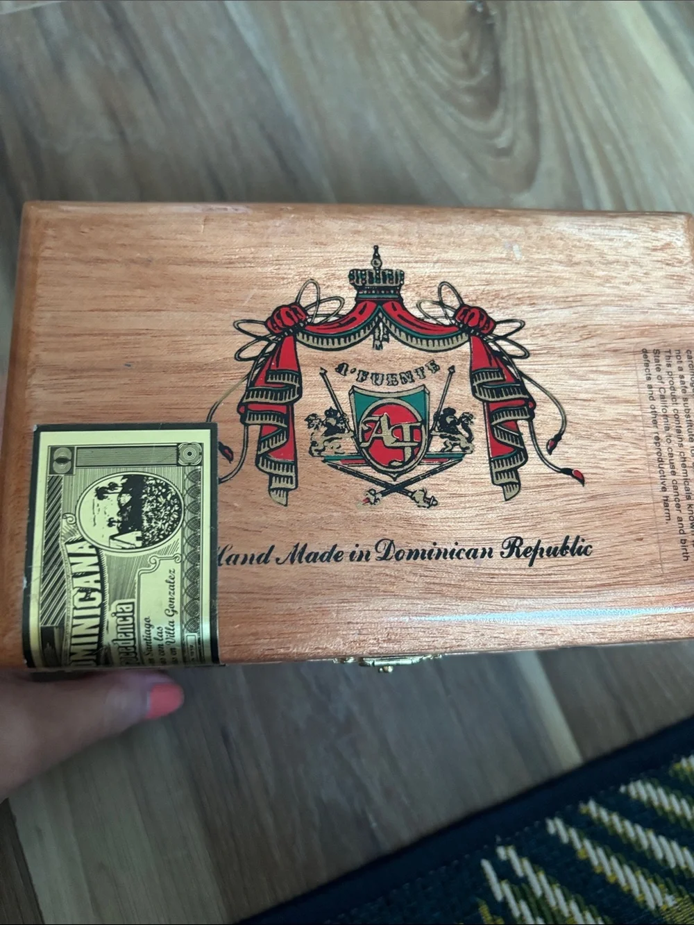 Flor Fina Wooden Cigar Box with Gold Labels